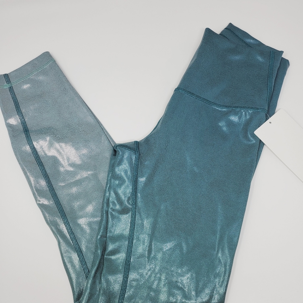 [ NWT ] Size 4 lululemon wunder train foil hr tight leggings foil radiant ombre